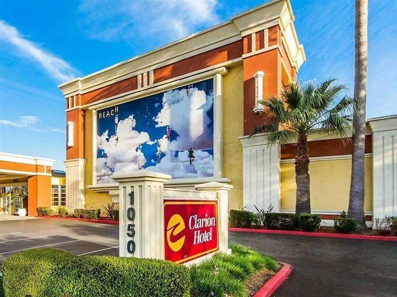 Clarion Hotel Concord-Walnut Creek  Конкорд