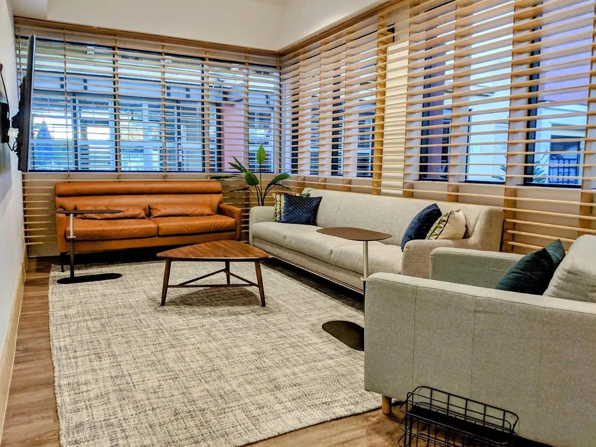 Clarion Hotel Concord-Walnut Creek  Конкорд
